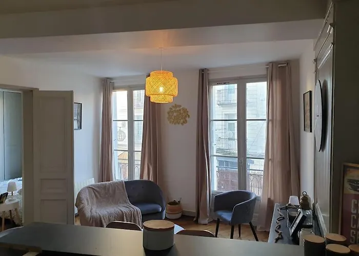 アパート Elegant Au Coeur Du Vieux トゥール